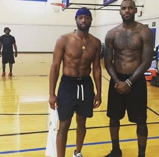 迅速插上并 迅速插上并